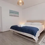 Marija 트로기르